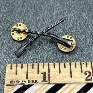 Vintage Vietnam Era US Army Infantry Officer Insignia Subdued Black Muskets Pin